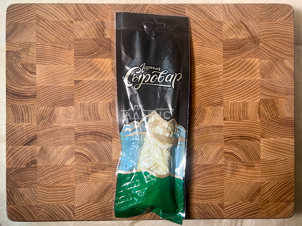 Сыр 100 гр ГОРНЫЙ СЫРОВАР (Косичка с укропом и чесноком) в Миассе