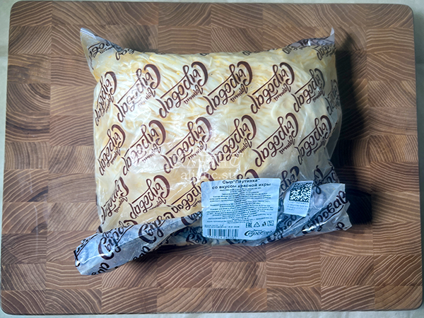 Сыр 1 кг ГОРНЫЙ СЫРОВАР (Паутинка со вкусом красной икры) в Миассе